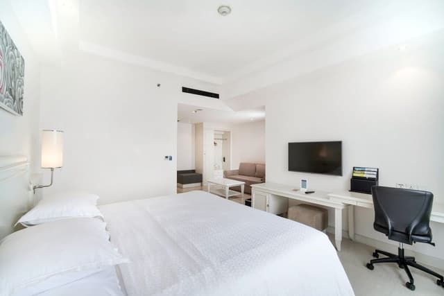 Signature Room, 1 King Bed with Sofa bed
