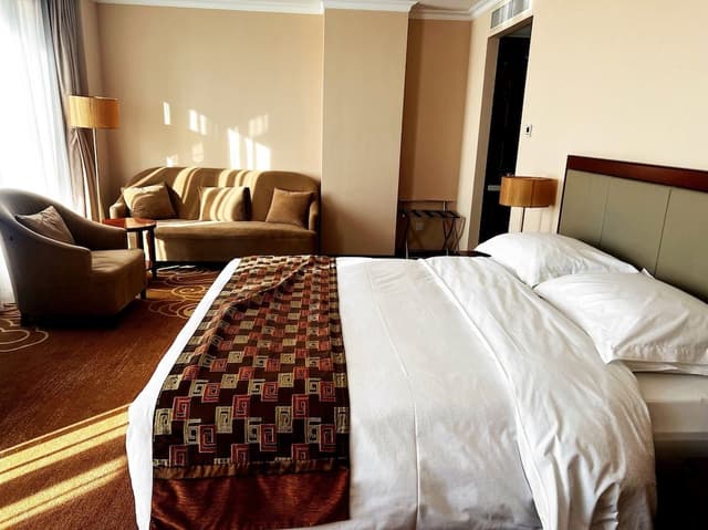 Deluxe Suite