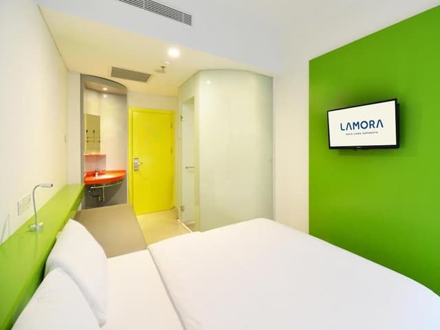 Deluxe Double or Twin Room, Smoking