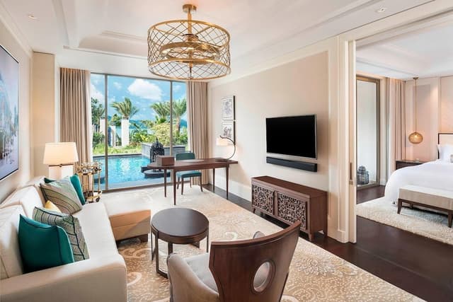 Suite, 1 King Bed