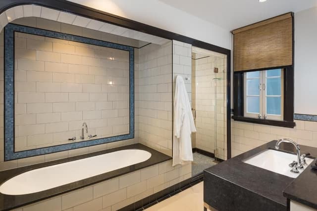 Balfour Suite