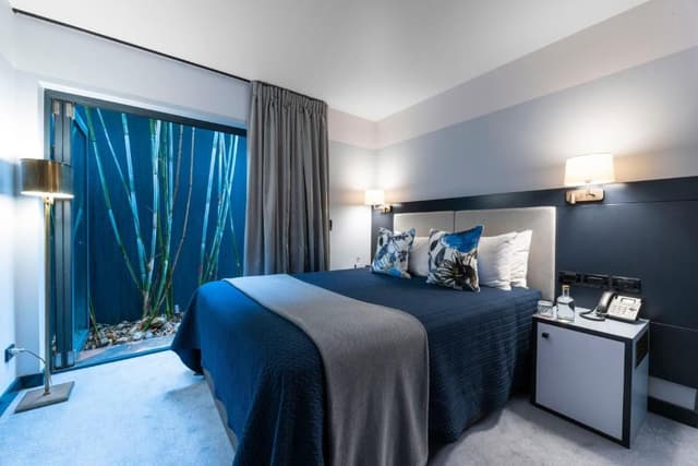 Queen Room - Disability Access