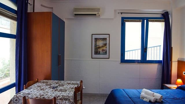 Comfort Triple Room