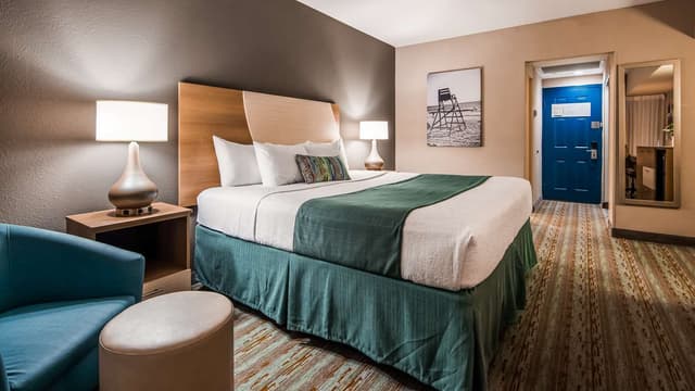 1 King Bed, Non-Smoking, Wireless High-Speed Internet, Refrigerator, Coffee Maker