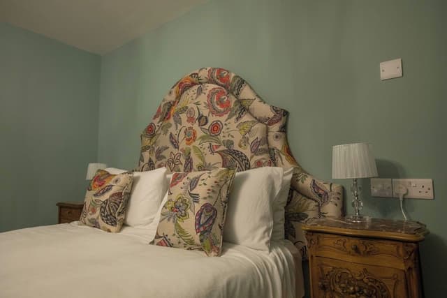 One Bedroom Luxury Apartment - Hannigans (Adjacent to hotel less than 15 metres)