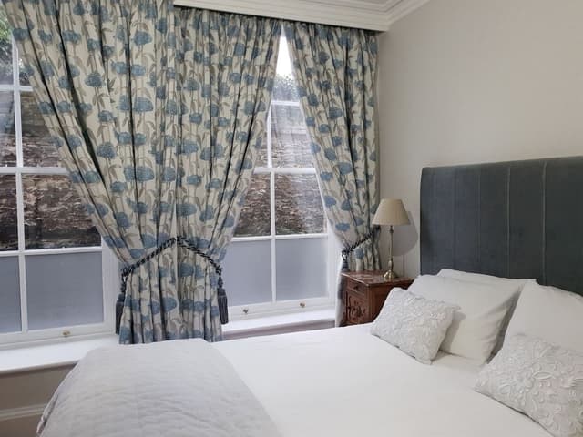 Two Bedroom Luxury Apartment - The Deanery - (Adjacent to hotel less than 15metres)