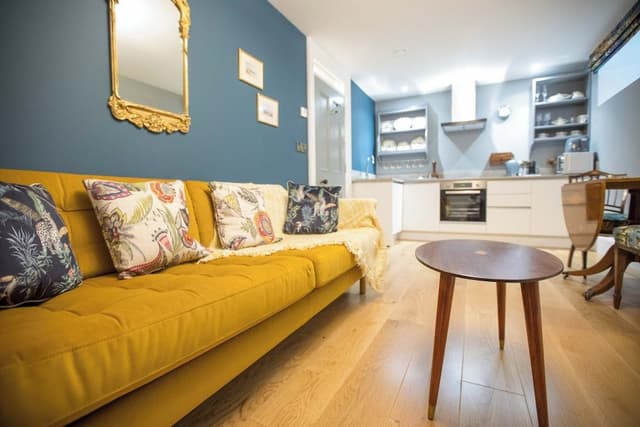 One Bedroom Luxury Apartment - Hannigans (Adjacent to hotel less than 15 metres)