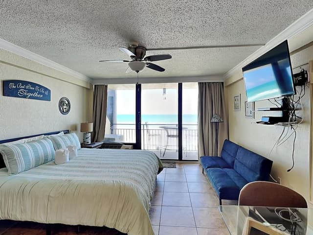 Condo (0 Bedroom)
