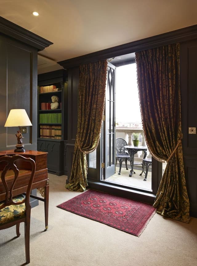 Junior Suite, 1 Bedroom, Balcony, City View