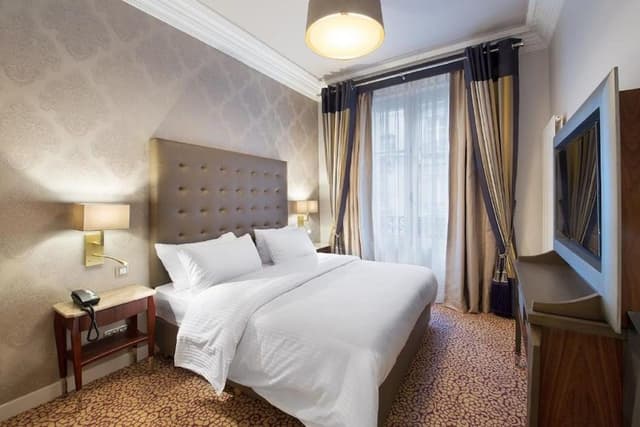 Suite (Ambassadeur)