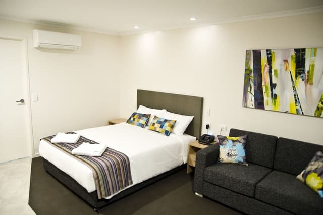 Queen Room (1 Nt+)
