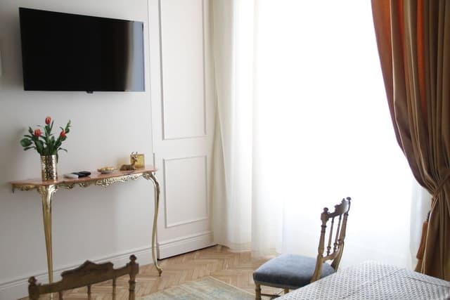 Junior Suite, City View