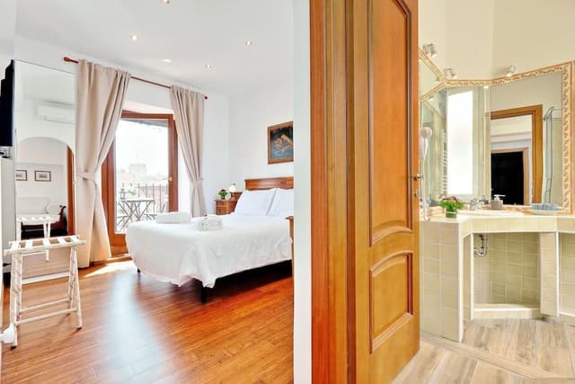 Deluxe Double Room, Balcony