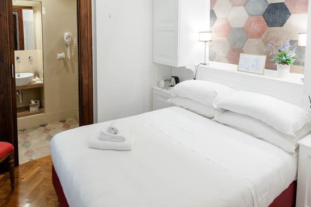Comfort Single Room, 1 Queen Bed