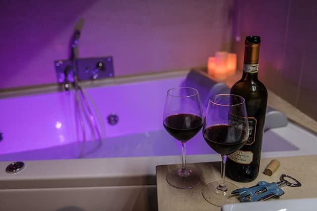 Romantic Studio Suite, Hot Tub