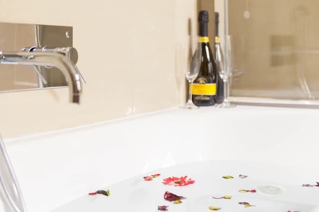 Romantic Studio Suite, Hot Tub