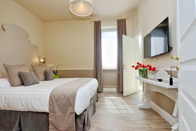 Apartment, 3 Bedrooms, Terrace (Via San Giovanni In Laterano 250)