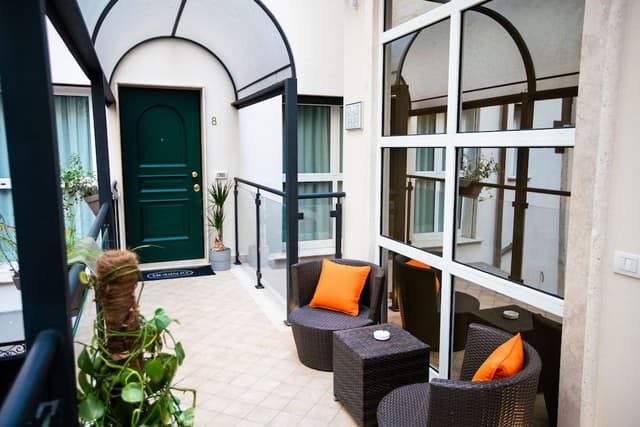 Superior Suite, Balcony, Courtyard Area
