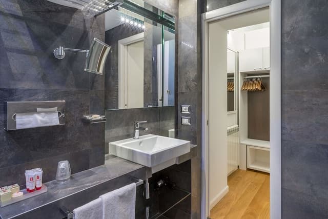 Deluxe Double Room, Balcony, City View