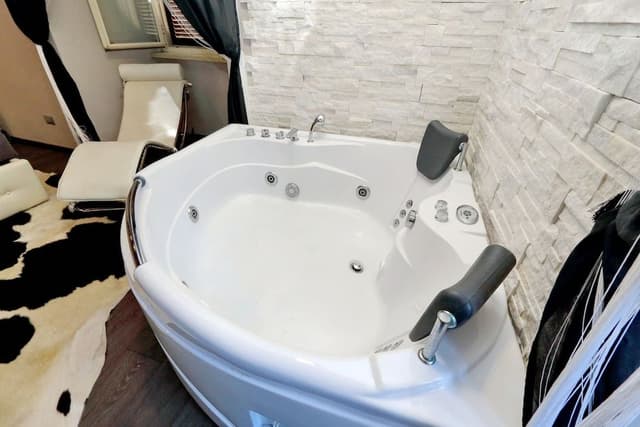 Superior Suite, Hot Tub
