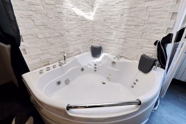 Superior Suite, Hot Tub