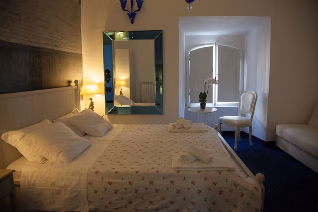 Superior Room (via leone IV 38)