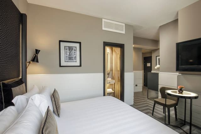 Premier Room
