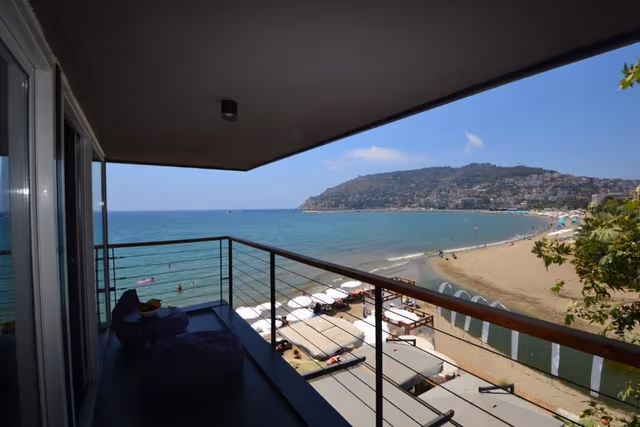 King Suite with Sea View