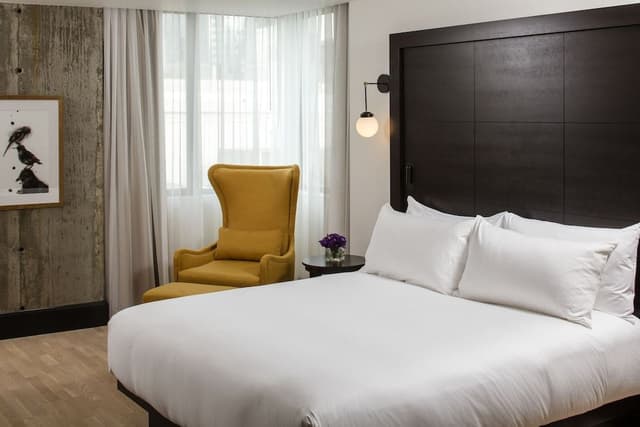Deluxe Room, 1 King Bed (with View)