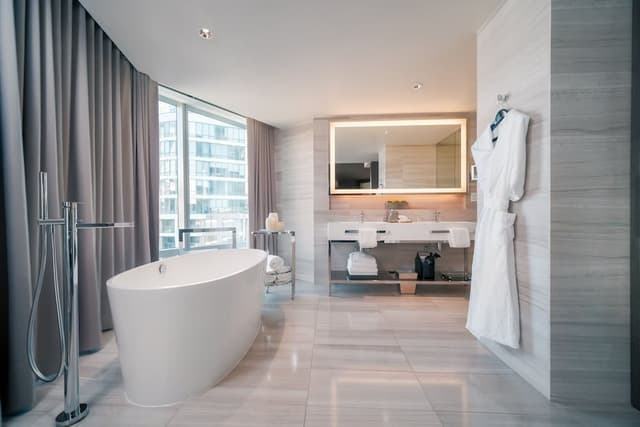 Paradox Signature King (Balcony + Bath)