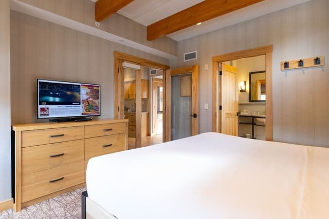 Rooftop 1 Bedroom Suite