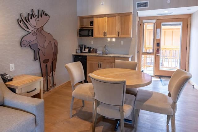 Rooftop One-Bedroom Suite