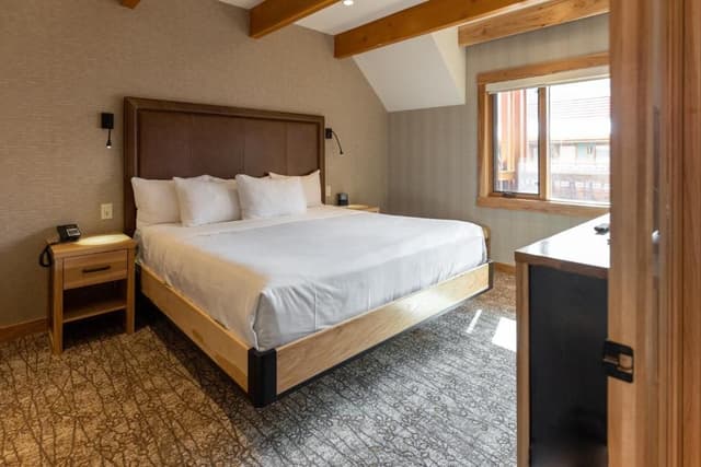 Rooftop Two-Bedroom Suite