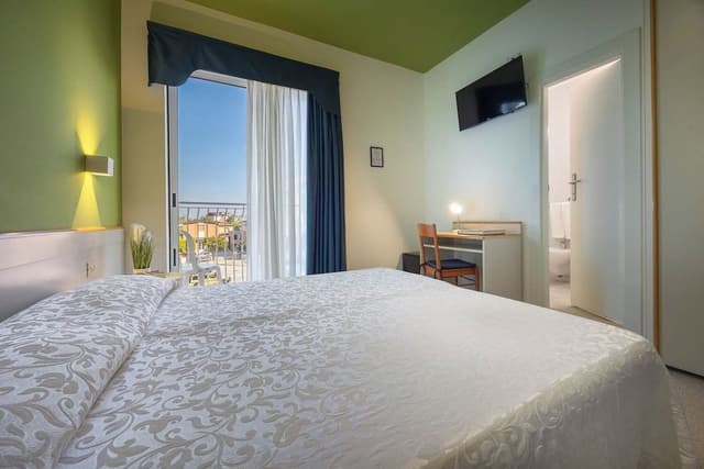 Comfort Quadruple Room, Balcony