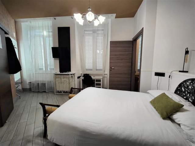 Single Apartment