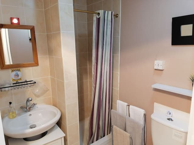 Double Room, Ensuite (Top Floor Rear)