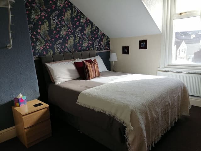 Double Room, Ensuite (Top Floor Front)