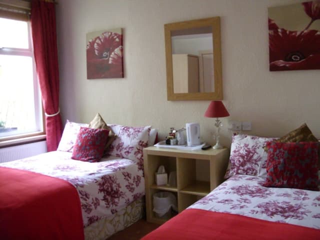 Twin Room, Ensuite