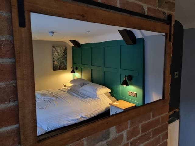 Double Room, Ensuite (Green Room)
