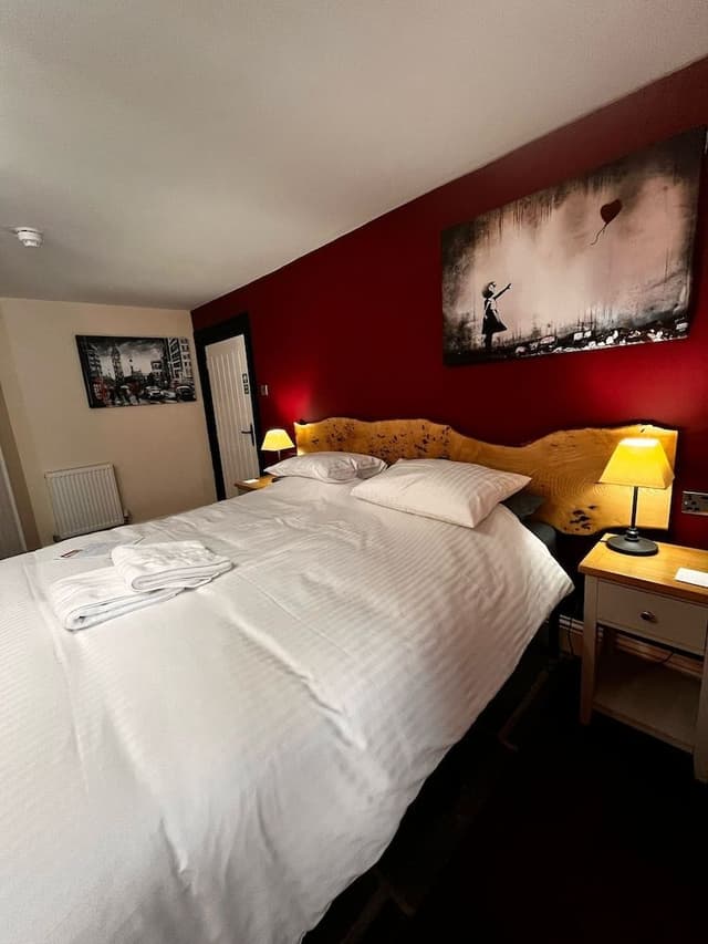 Double Room, Ensuite, Ground Floor (Red Room)
