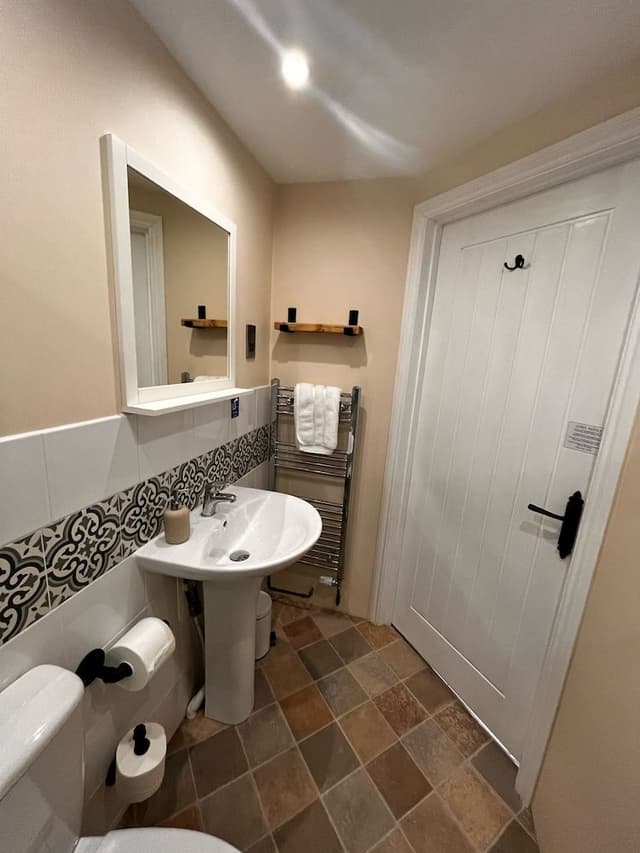 Double Room, Ensuite (Graphite/ Amber)