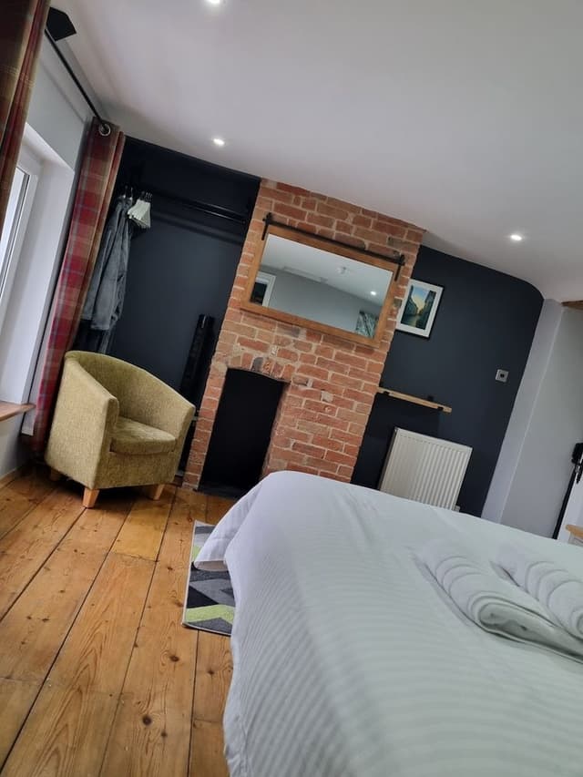 Double Room, Ensuite (Green Room)