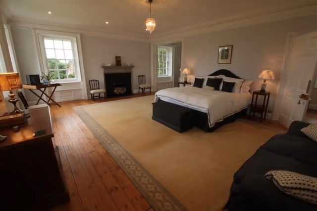 Honeymoon Suite