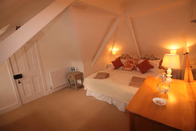 Suite, 3 Bedrooms