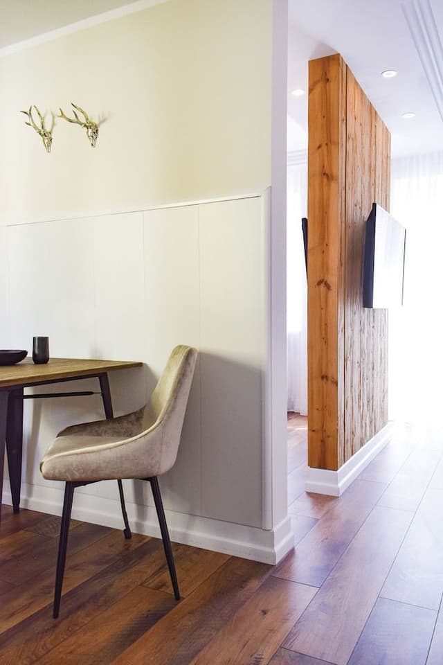 Chalet Suite, Balcony with garden view