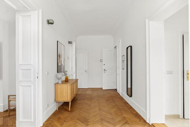 Two-bedroom Suite + balcony