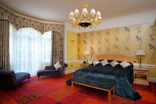 Signature Suite