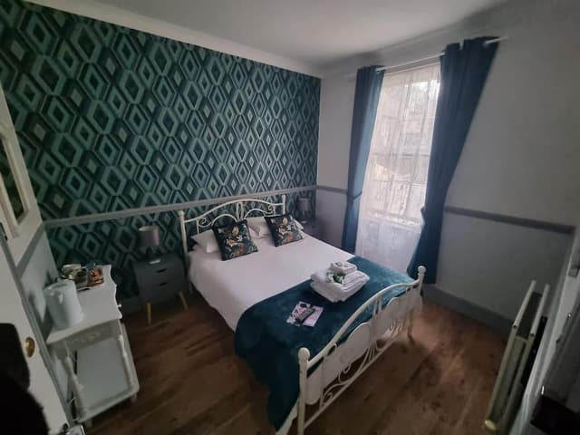 Double Room (Room 8)
