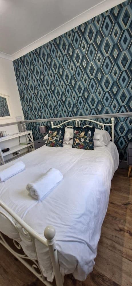 Double Room (Room 8)