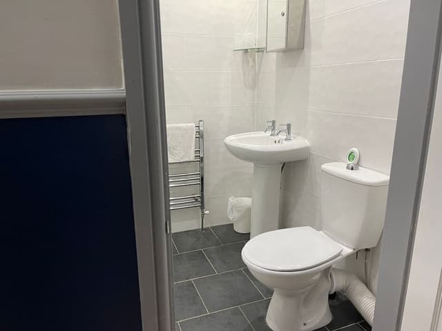 Double Room (Room 5)